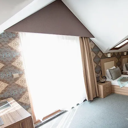 Hotell The Rise Aron Business Merter