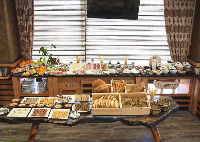 The Rise Aron Business Merter 3*