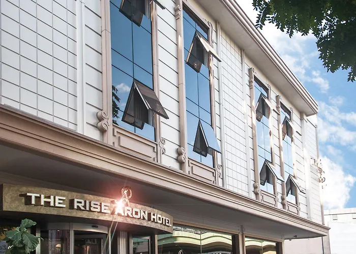 The Rise Aron Business Merter 호텔