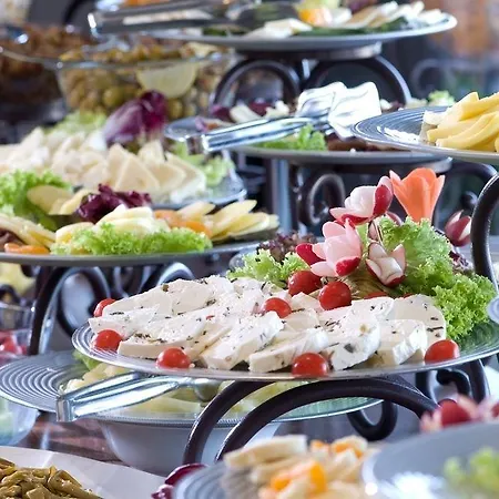 The Rise Aron Business Merter 3*