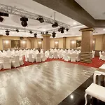 The Rise Aron Business Merter 3*