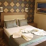 Hotel The Rise Aron Business Merter 3*