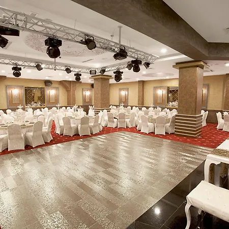 The Rise Aron Business Merter 3*